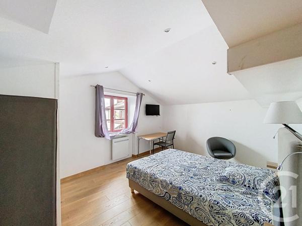 Maison à vendre  1 pièce - 190 m2 CHARROUX - 03