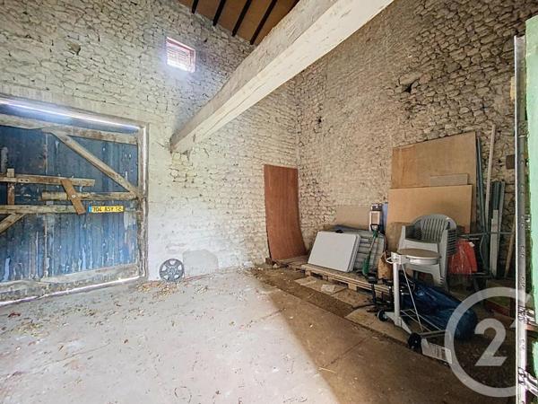 Maison à vendre  1 pièce - 190 m2 CHARROUX - 03