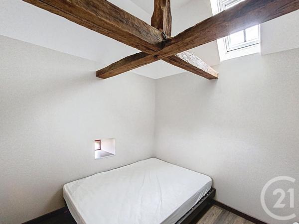 Maison à vendre  1 pièce - 190 m2 CHARROUX - 03