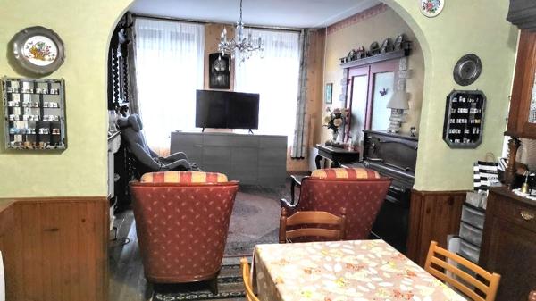 Saint-Omer (62500) Saint-Omer, Gande maison de ville avec cour, 5 chambre en centre ville.