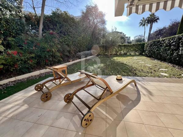 3 pièces à la lisière du Cap d'Antibes