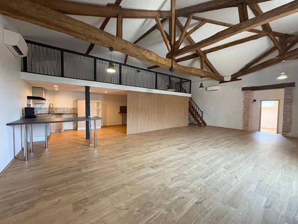 A LOUER - Maison de 153 m²  avec deux chambres et climatisée, à 3 minutes d'Agen