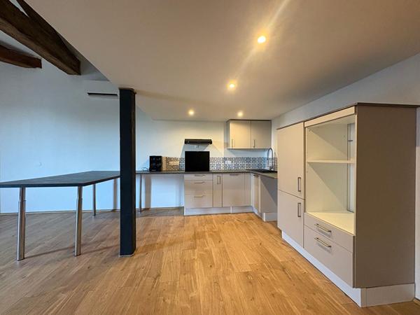 A LOUER - Maison de 153 m²  avec deux chambres et climatisée, à 3 minutes d'Agen