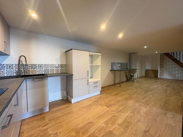 A LOUER - Maison de 153 m²  avec deux chambres et climatisée, à 3 minutes d'Agen