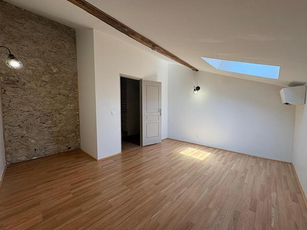 A LOUER - Maison de 153 m²  avec deux chambres et climatisée, à 3 minutes d'Agen