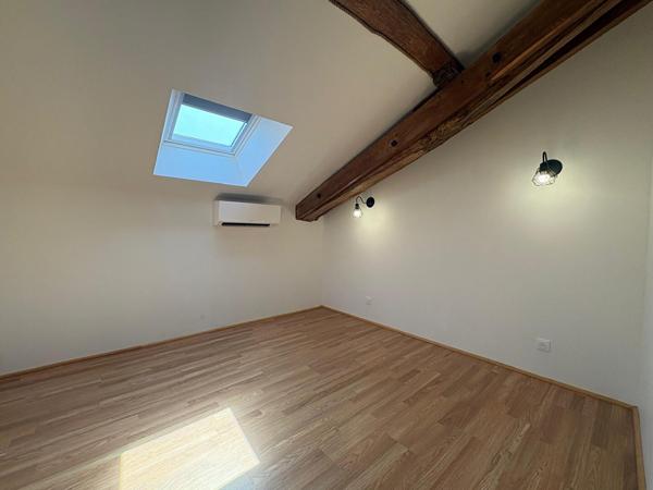A LOUER - Maison de 153 m²  avec deux chambres et climatisée, à 3 minutes d'Agen