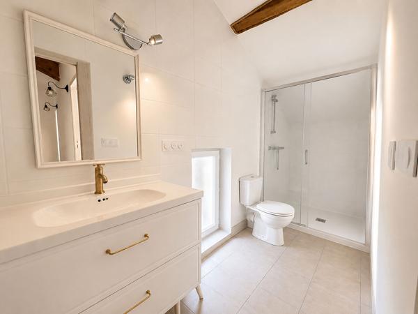 A LOUER - Maison de 153 m²  avec deux chambres et climatisée, à 3 minutes d'Agen