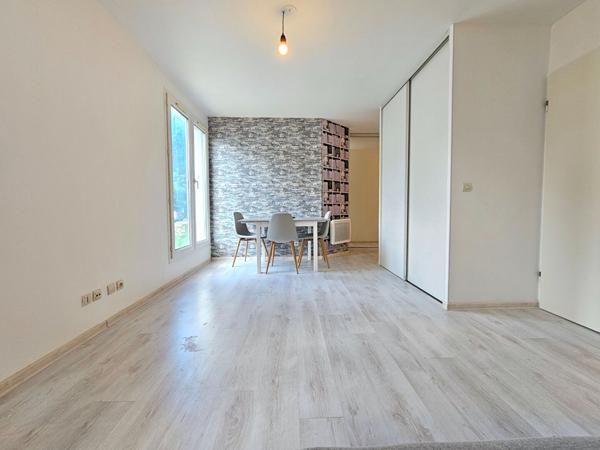 Appartement Evry Courcouronnes 1 pièce(s) 30 m2