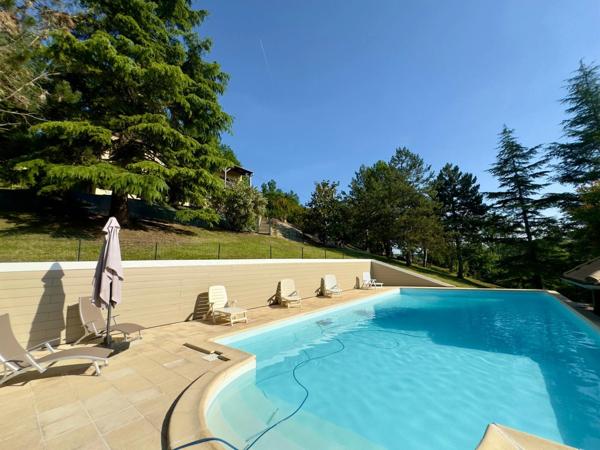 Maison avec vue panoramique + piscine – Penne d’Agenais (47)