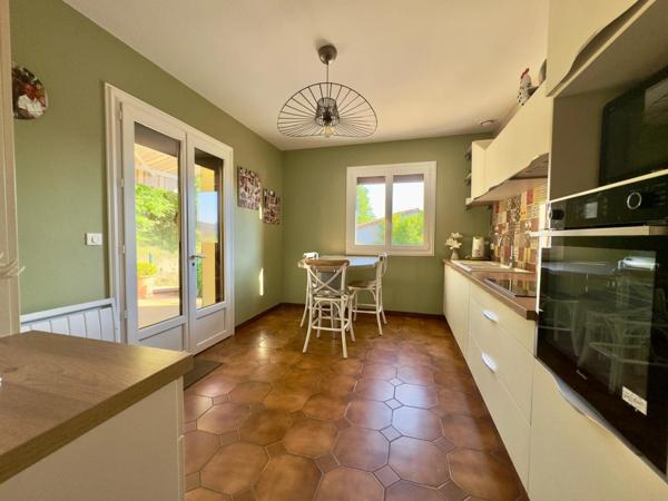 Maison avec vue panoramique + piscine – Penne d’Agenais (47)