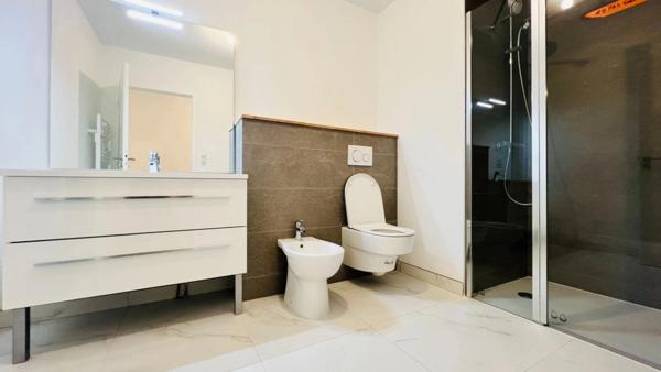 Dpt Finistère (29), à vendre au cœur du centre ville de QUIMPER, appartement T1 de 35,26 m² habitable - Balcon.