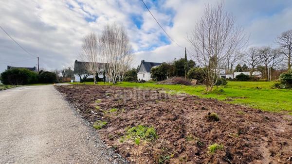 Dpt Finistère (29), à vendre ROSPORDEN Terrain plat de 1000 m²