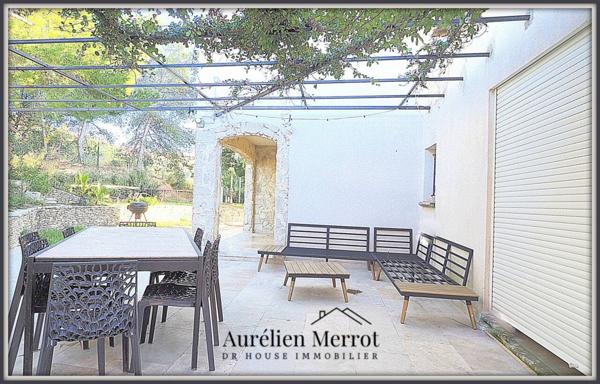 Maison à vendre 10 pièces de 269 m²