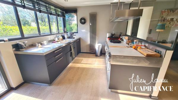 Maison à vendre Concarneau Le Cabellou, 6 Pièces - 185 m² - 1001 M² de Terrain.