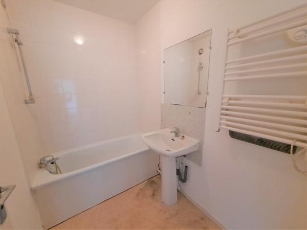 Appartement T2 à louer - 46 m² (réf : 551552)