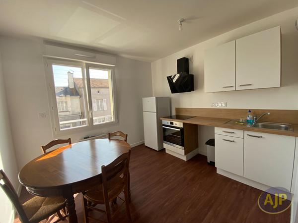 Appartement à louer Machecoul Saint Meme : 2 pièces, 44m² avec 1 chambre(s) à 635€ - AJP Immobilier Sainte-Pazanne