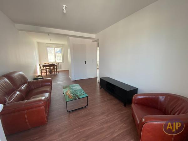 Appartement à louer Machecoul Saint Meme : 2 pièces, 44m² avec 1 chambre(s) à 635€ - AJP Immobilier Sainte-Pazanne