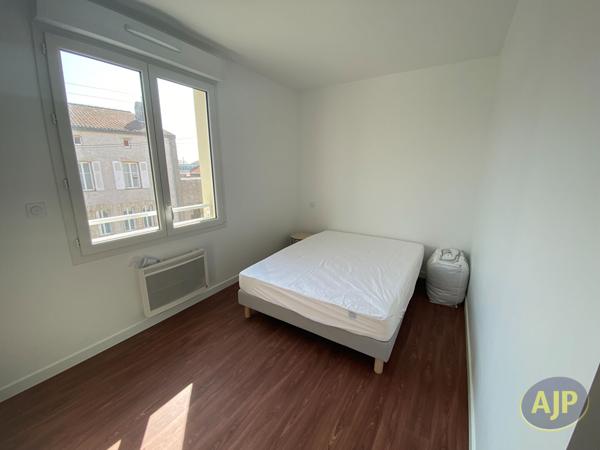 Appartement à louer Machecoul Saint Meme : 2 pièces, 44m² avec 1 chambre(s) à 635€ - AJP Immobilier Sainte-Pazanne