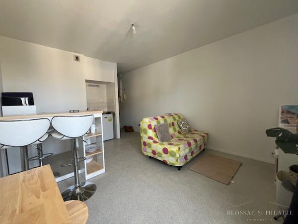 POITIERS - CENTRE VILLE - STUDIO MEUBLE 21M²