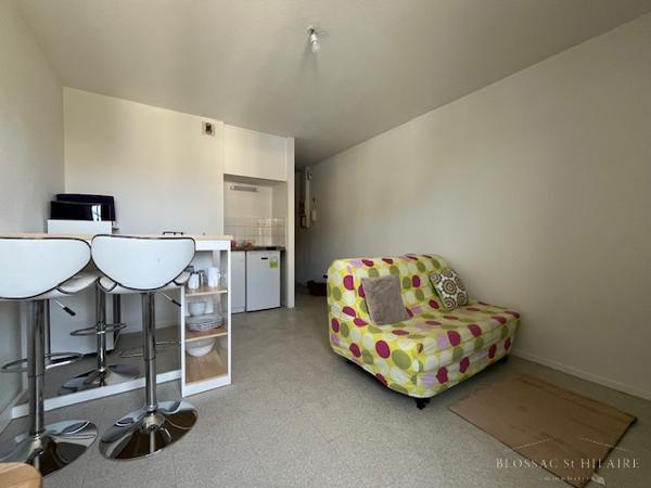 POITIERS - CENTRE VILLE - STUDIO MEUBLE 21M²