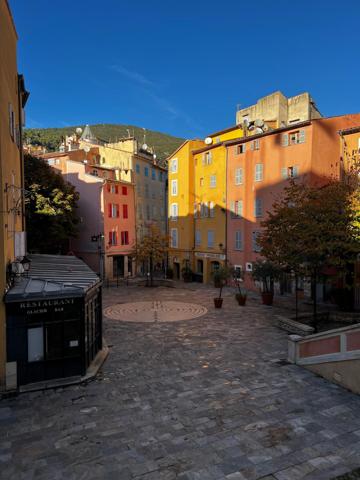 Grasse Oratoire : Immeuble à rénover