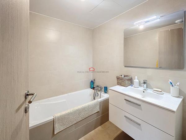 Aspretto appartement de prestige F3 + studio indépendant.