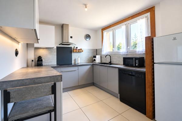 Maison Imphy 4 pièces, 3 chambres, proches commodités, lumineuse, garage, sous-sol