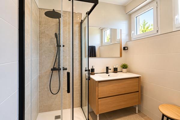 Maison Imphy 4 pièces, 3 chambres, proches commodités, lumineuse, garage, sous-sol