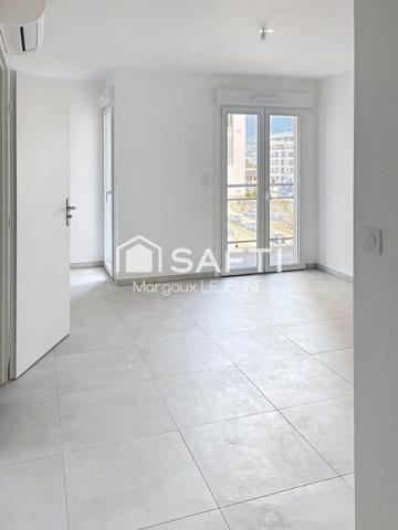 Studio 30 m² avec balcon