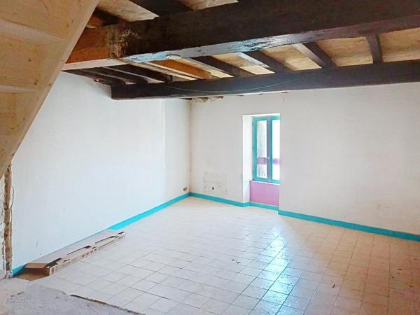 Spacieux T2 Duplex orienté Sud-Ouest à aménager