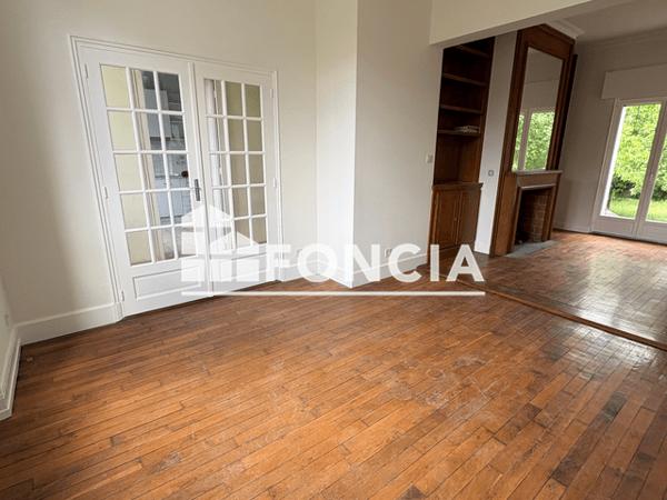 Location Maison 9 pièces 152.7 m² - Fontaine-les-dijon 21121