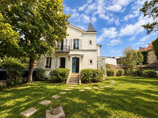 LOCATION CENTRE DU VÉSINET – RARE SUR LE SECTEUR – MAISON AVEC STUDIO INDÉPENDANT