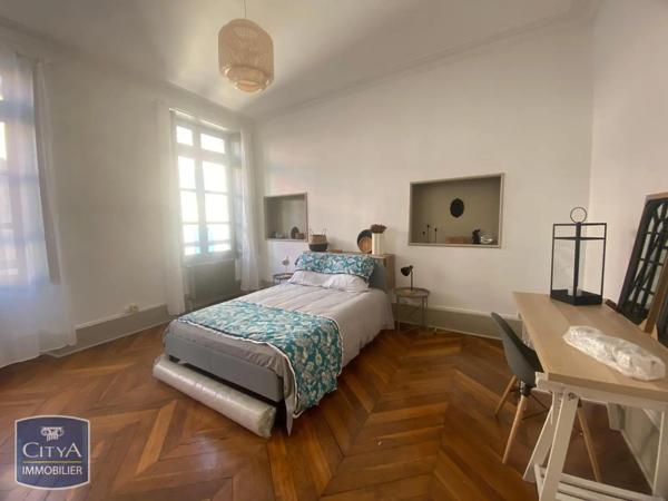 Appartement à louer 6 pièces 177m²
