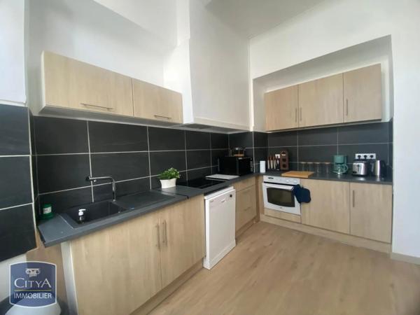 Appartement à louer 6 pièces 177m²