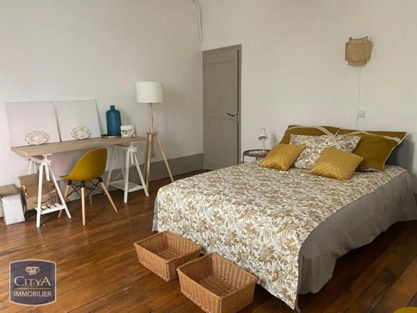 Appartement à louer 6 pièces 177m²