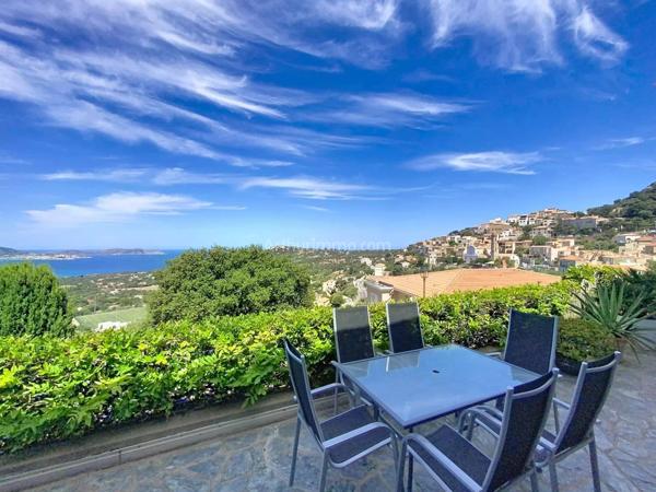 Vente                                                      Maison de village
                        
                     5 pièces                      144 m2                     à Lumio