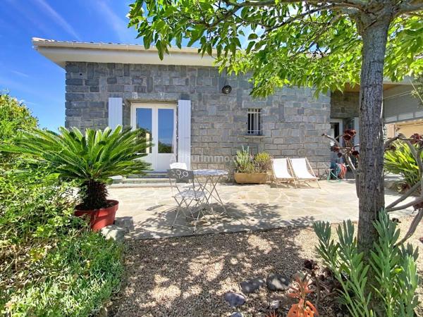 Vente                                                      Maison de village
                        
                     5 pièces                      144 m2                     à Lumio