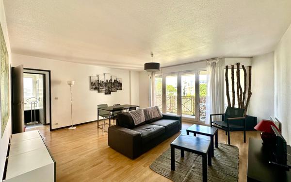 Appartement à louer    2 pièces • 58 m2 Bordeaux