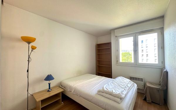 Appartement à louer    2 pièces • 58 m2 Bordeaux