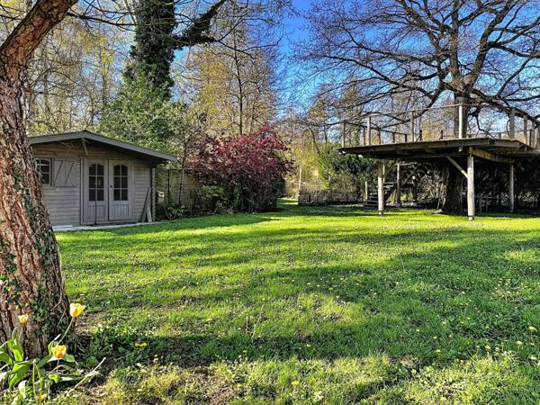 194 m² de volumes au cœur de la nature ...