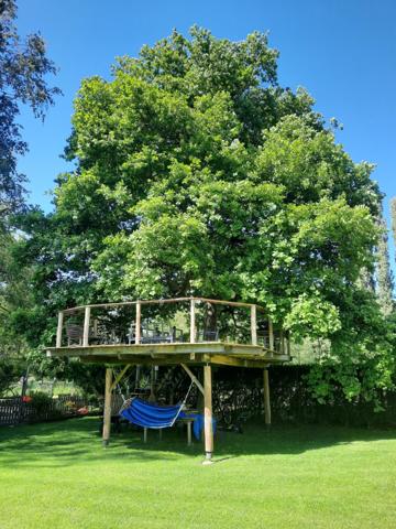 194 m² de volumes au cœur de la nature ...