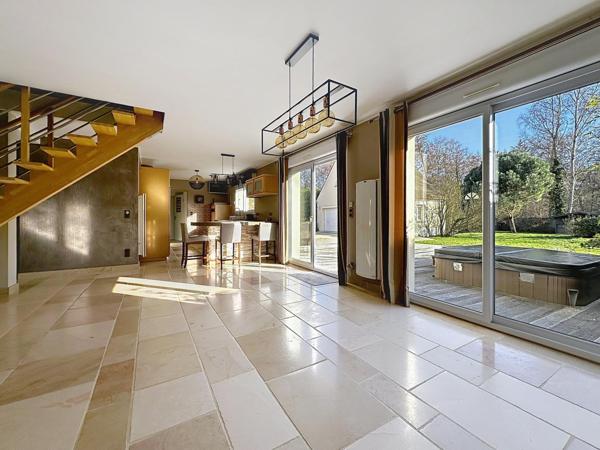 194 m² de volumes au cœur de la nature ...