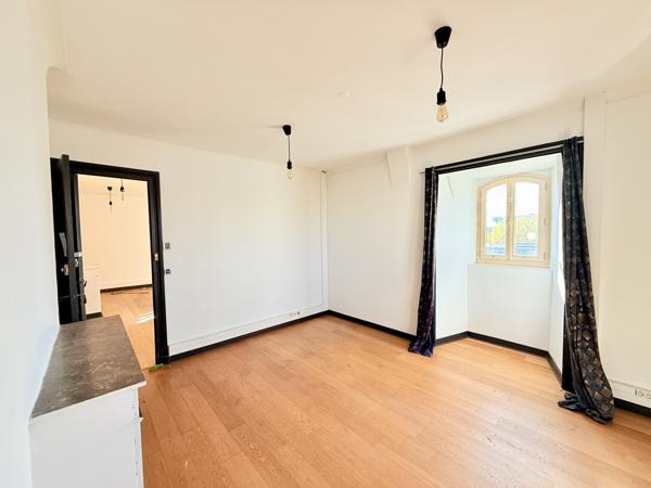 Immeuble 16 pièces - 500 m²