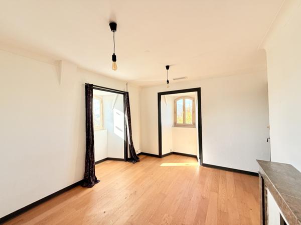 Immeuble 16 pièces - 500 m²