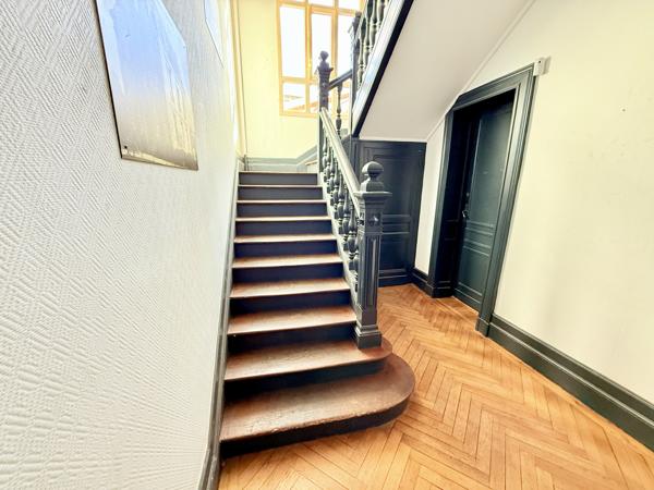 Immeuble 16 pièces - 500 m²