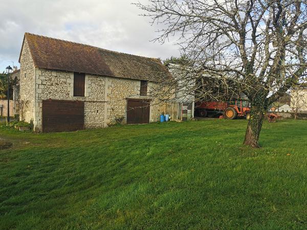 GRANGE A RENOVER - SENILLE SAINT SAUVEUR