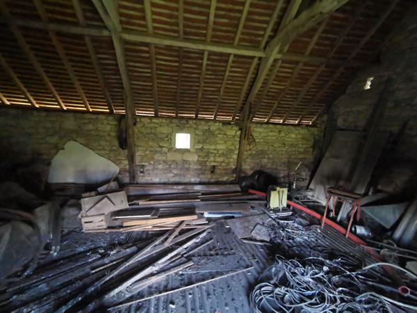 GRANGE A RENOVER - SENILLE SAINT SAUVEUR