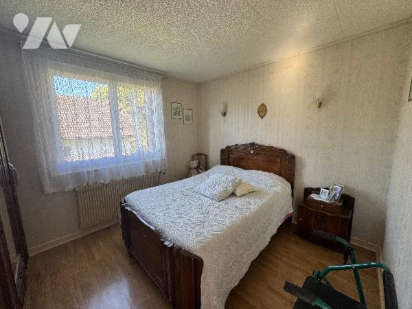 MAISON SEMI-PLAIN-PIED 72 m2 SANS VIS A VIS ETOUVANS AVEC TERRAIN DE 7 ARES