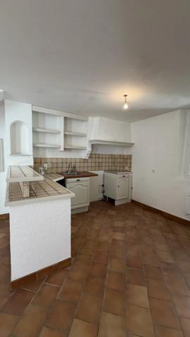 Vente                                                      Appartement
                        
                     2 pièces                      42 m2                     à Cavaillon