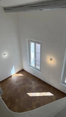 Vente                                                      Appartement
                        
                     2 pièces                      42 m2                     à Cavaillon